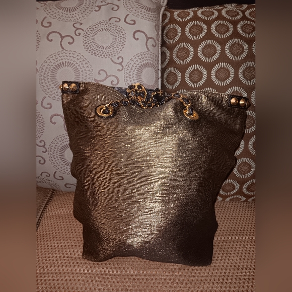 Louis Vuitton- ultra rare jacquard gold automne-hiver collection runway bag - Picture 2 of 8